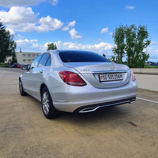Mercedes-Benz C220d