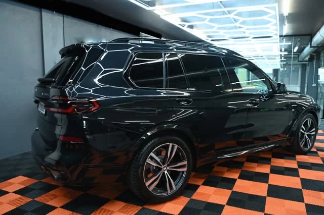 BMW X7 – 2