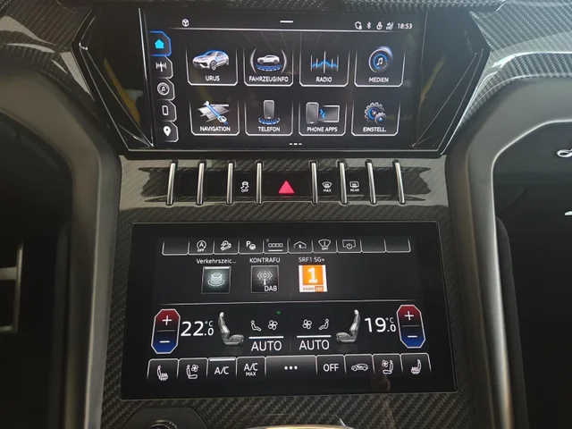 Lamborghini Urus – 12