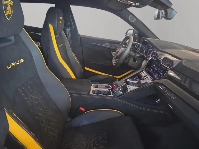 Lamborghini Urus – 13